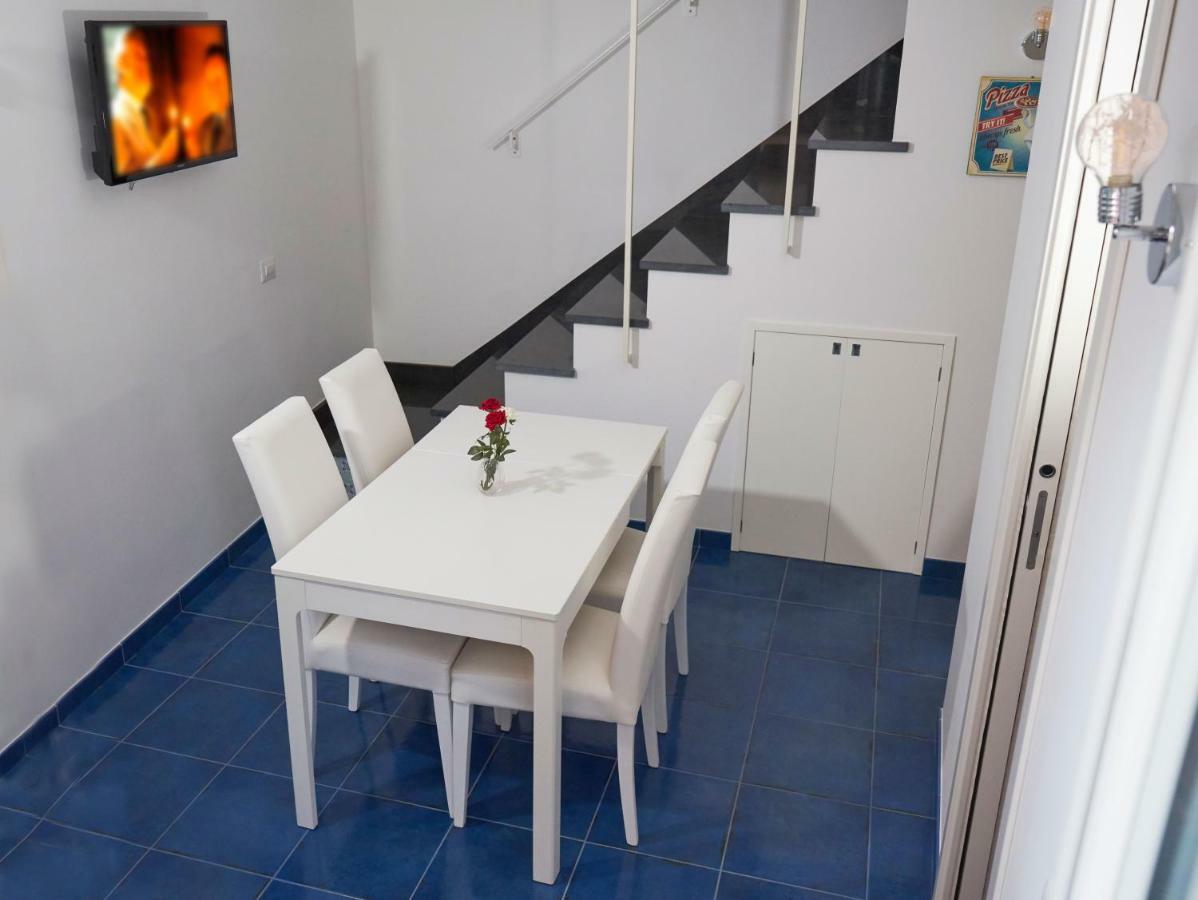 Neapolitan House